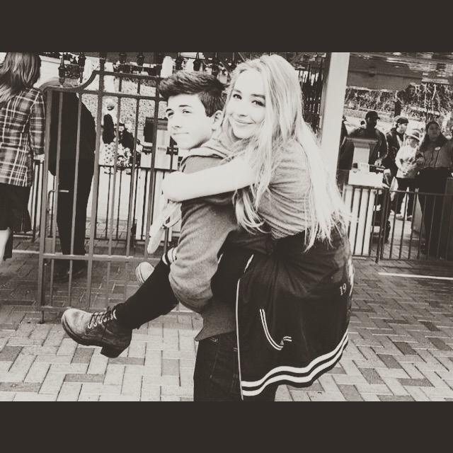 SabrinaCarpcntr's tweet photo. Babe @BradStevenn @Bradley_S_P12 http://t.co/DCPQCyqVmB