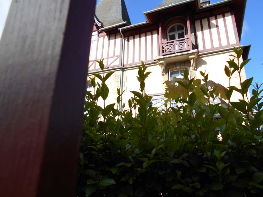 UnchainPilgrim's tweet photo. #UnchainedPilgrim Picturesque Village of #Lisieux @TRAC_SA http://t.co/MQedWAbIgY