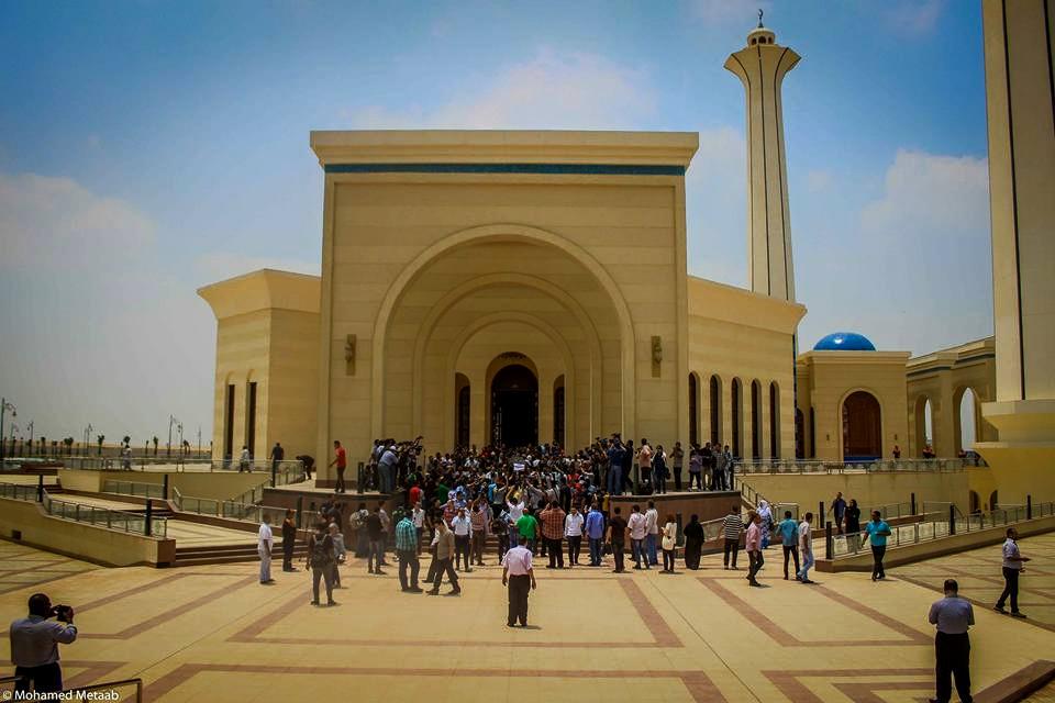 theshukran's tweet image. Funeral of Omar Sharif, Cairo - Mohamed Samir
Follow on theShukran.com, the new social network to say Shukran