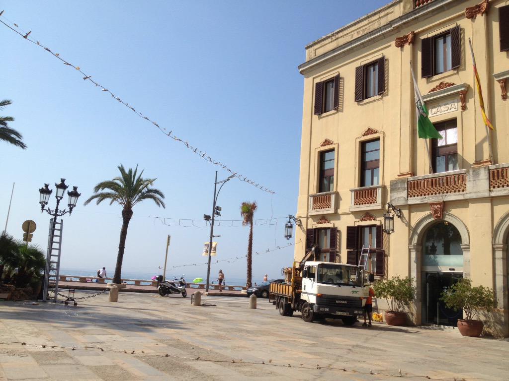 En ple montatge del #correfoc de #lloretdemar!!
Avui a les 22:30 lloret cremara!!