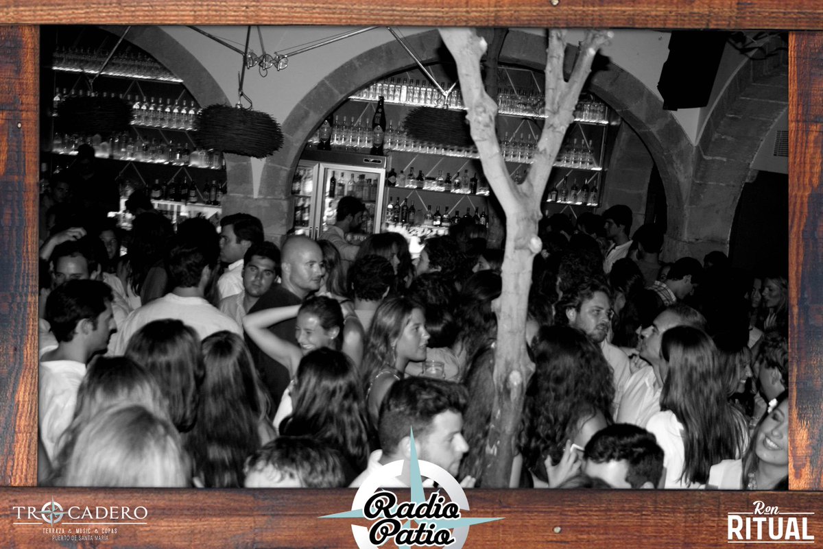 TROCADEROCOPAS's tweet photo. RADIO PATIO... PORQUE EN EL PATIO DE TROCADERO TODO EMPIEZA EN UNA CHARLA Y ACABA EN UNA FIESTA http://t.co/O30c4thfWK