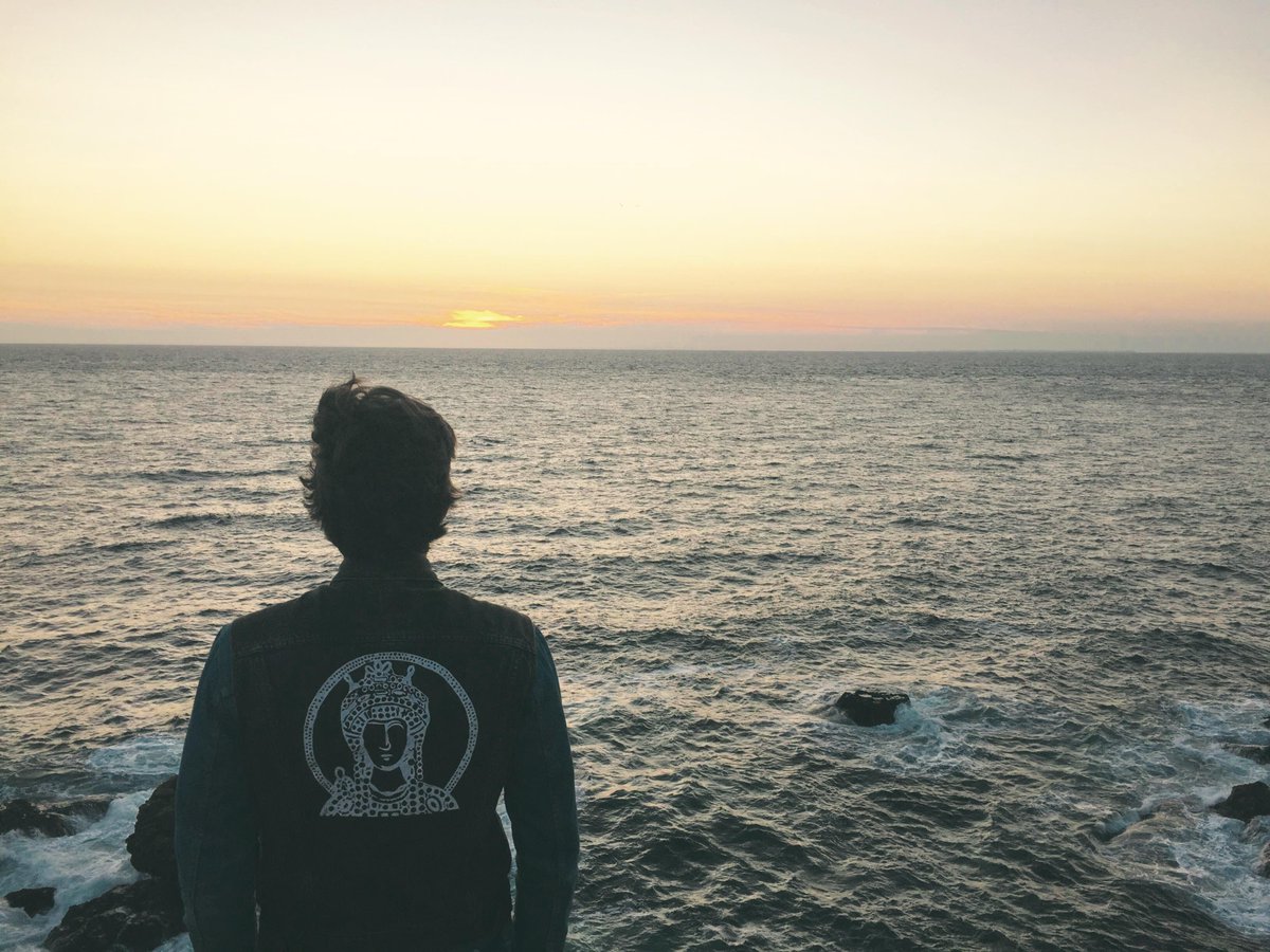 Thenancara's tweet photo. Thenancara, by the sea #Vape #vaping #vapelyfe #ecig #vapeporn #lifestyle #eliquids #selene #highend #france http://t.co/K5oJtHLyK5