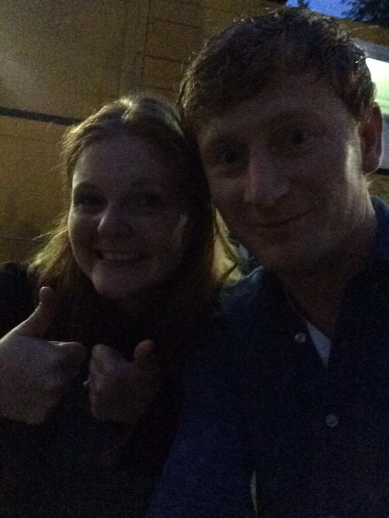 Vannacht @LauraOord86 uitgezwaaid op de Wedren voor de eerste dag van de Nijmeegse vierdaagse! Altijd mooi sfeertje!!