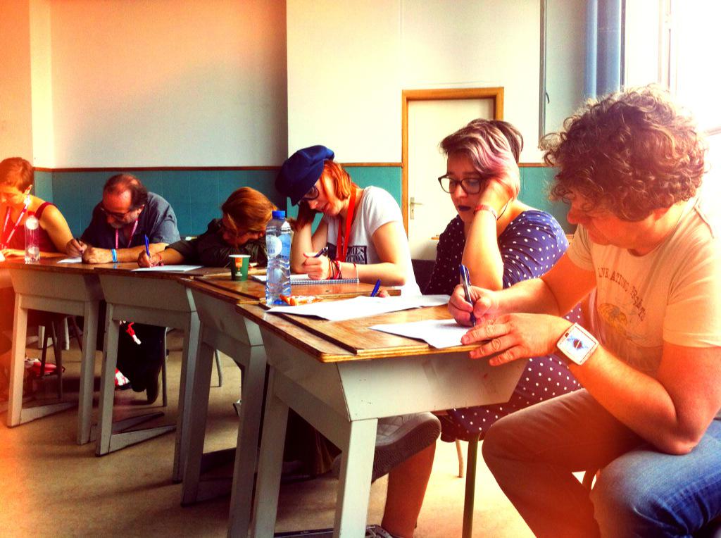 TEIStweet's tweet photo. C'est du gros boulot,  La Caravane des 10 mots en pratique :) #FMLF #Atelier52 écriture http://t.co/zanOJ8fAb8