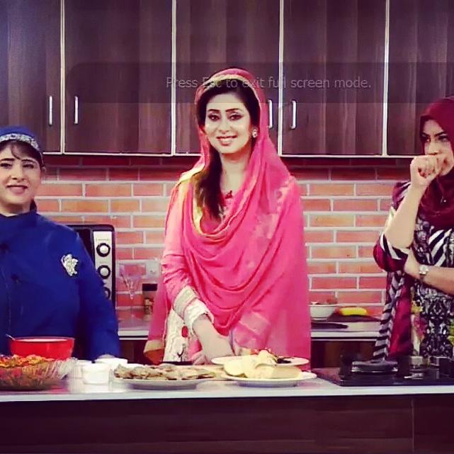 PakistaniKareen's tweet photo. U look like a fairy madm no words to describe the innocent look u have @imMishalBukhari http://t.co/1EcLhpdcyQ