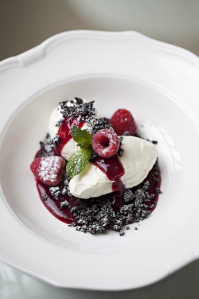 Cheese &amp; wine is ALWAYS a good idea. I found the best date spot ever: bit.ly/1Kinxme <a href="/GerberComms/">Gerber</a> <a href="/CVS7Dials/">CVS Seven Dials</a>