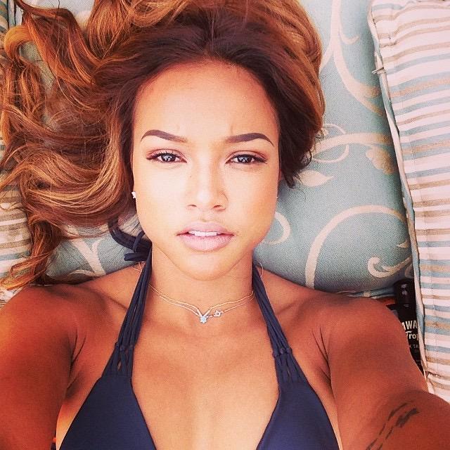 girIslay's tweet photo. karrueche..... 😍 http://t.co/qWYkm4PFnl
