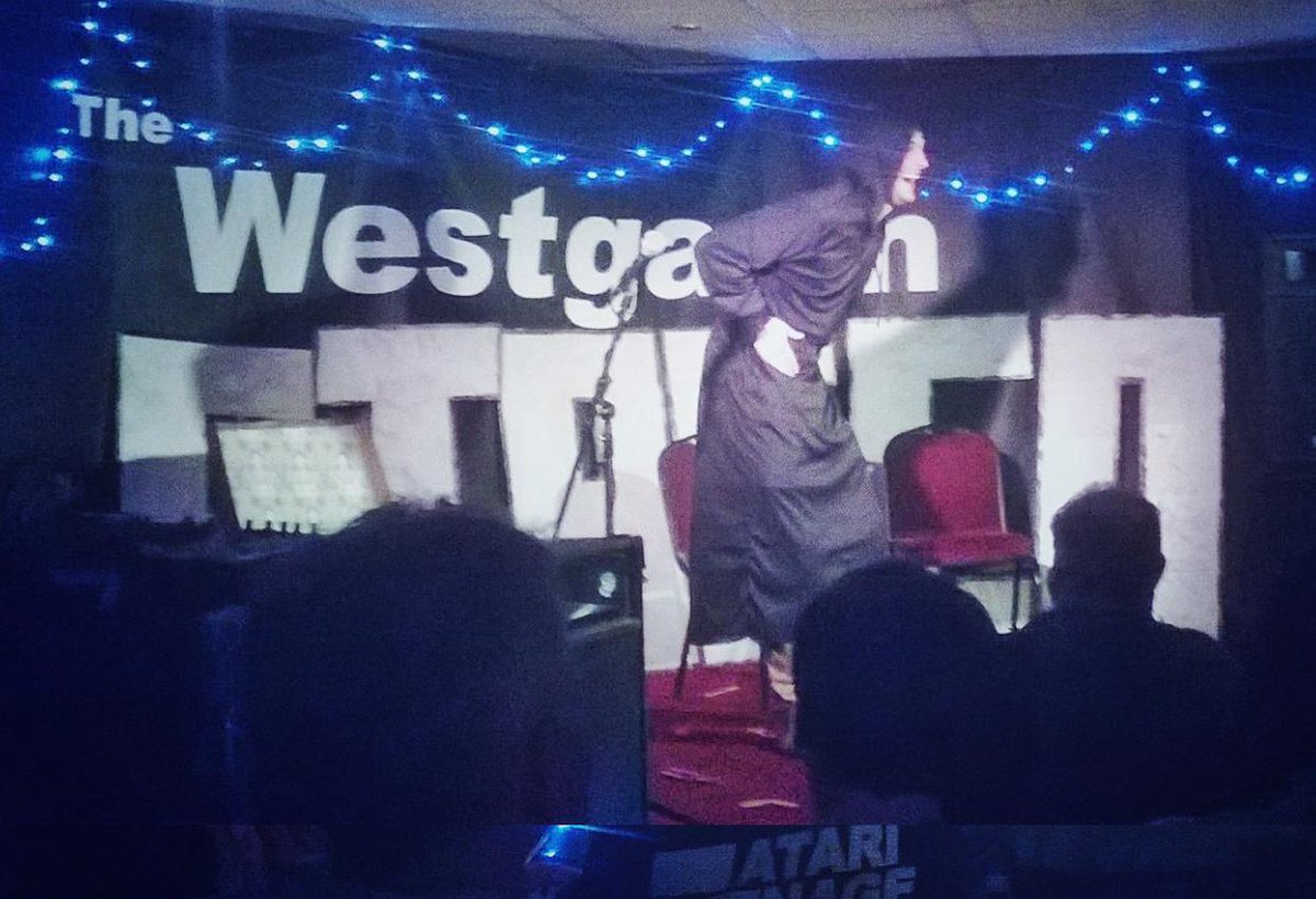 HeavyPettingUK's tweet photo. @TeethInEggcups gave it some inhuman beatbox at FIASCO. http://t.co/2BYvzOWTKD