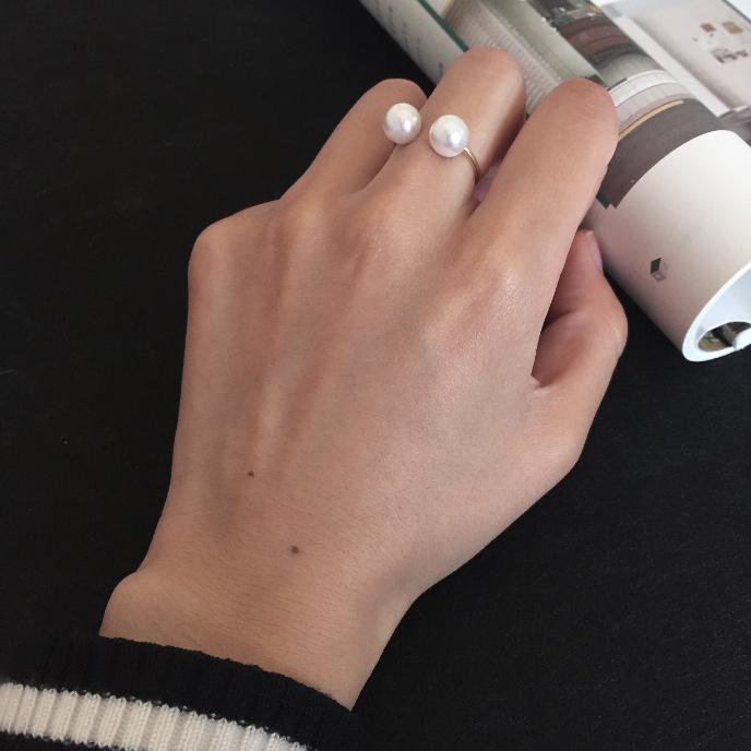 BlingsNGlitz's tweet image. B&amp;amp;G Pearl Top Barbell Ring

facebook.com/blings.glitz 
  
#PEARLTOP #blingsandglitz #Jewelry #trends #TRENDSETTERS