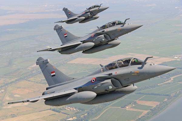 ThalesAerospace's tweet photo. PHOTO | First three #Rafale fighters flying to #Egypt http://t.co/ceVY8emO6N