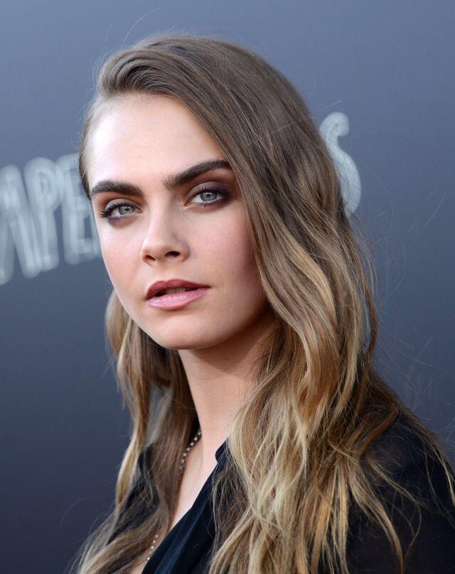 imbernotnice's tweet photo. Cara really deserves this award so please RT!! ❤️ My #TeenChoice for #ChoiceMovieBreakoutStar is @Caradelevingne http://t.co/qjeGAExXEu