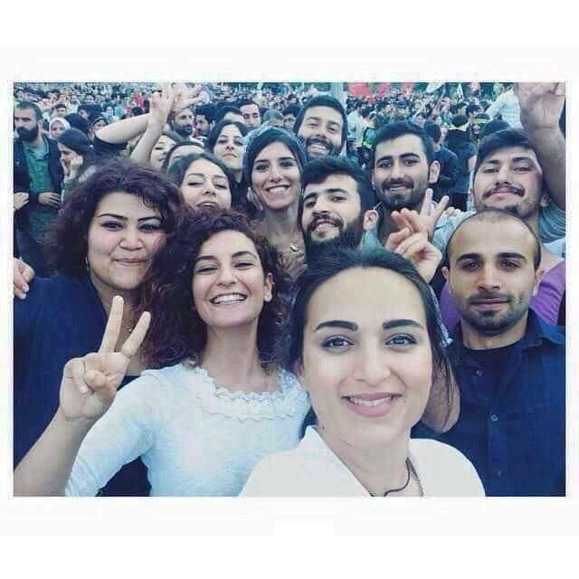 gencsiverek's tweet photo. Suruç Katliamını Lanetliyoruz.. 
#SuructaKatliamVar http://t.co/FQ66wTXSU3