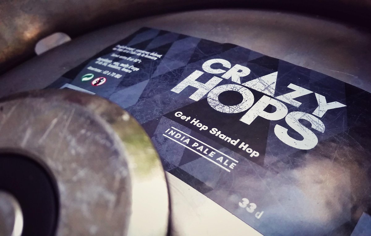 Les Trois 8 tweet media