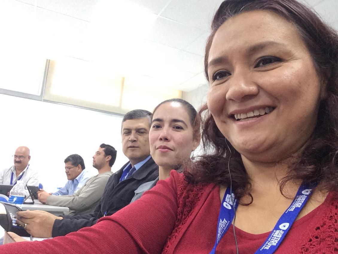infydoc's tweet photo. En el curso con @infydoc y @vianney_iniguez @dlmora9 http://t.co/6aT2LChNj1