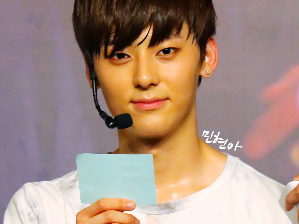 sominyu_0809's tweet photo. 150720 뉴이스트 홍콩 쇼케이스 민현 3P ♡ @NUESTNEWS @NUEST5Minhyun #NUEST #Minhyun http://t.co/fOEsaRK85l