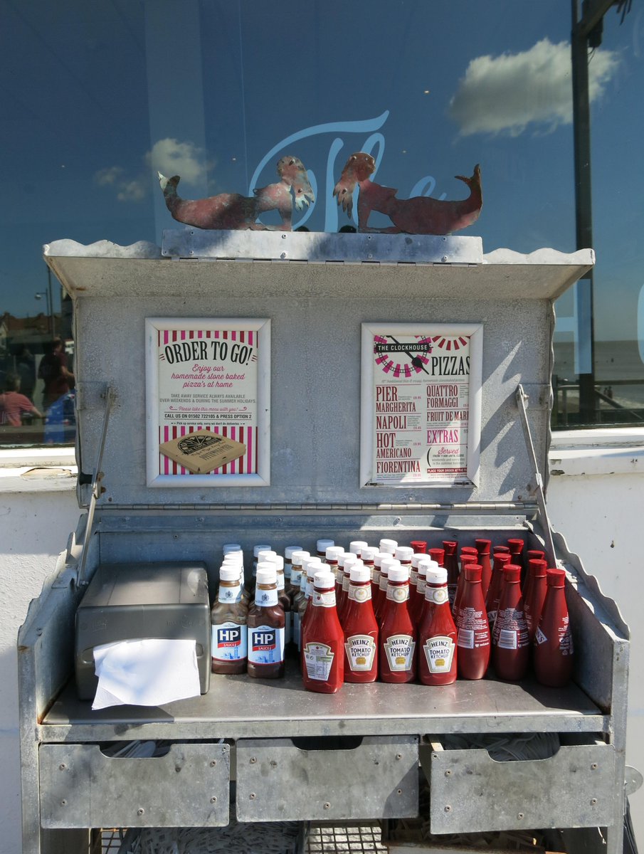 PigalleInWonder's tweet photo. Looks like mermaids like lashings @HeinzKetchup_US @officialhpsauce &amp; vinegar on their chips on @southwoldpier http://t.co/GBgk7C0E3L