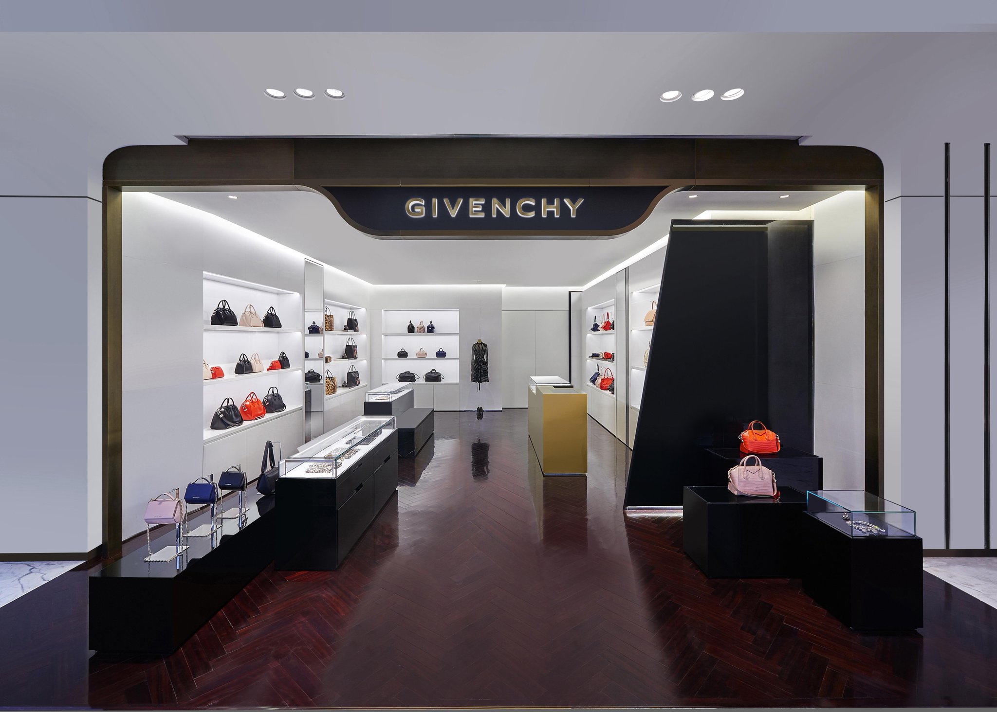 SIGNWORKS on LinkedIn: The Givenchy Pop-Up store produced and installed by  our team in Harrods,…