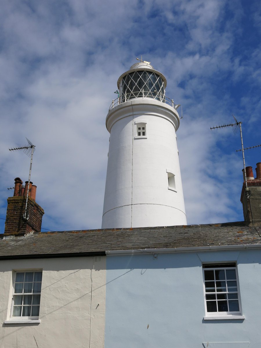 PigalleInWonder's tweet photo. Working lighthouse @trinityhouse_uk still helping sailors navigate their way along Southwold &amp; East coast of the UK http://t.co/Pdx47bYYOA