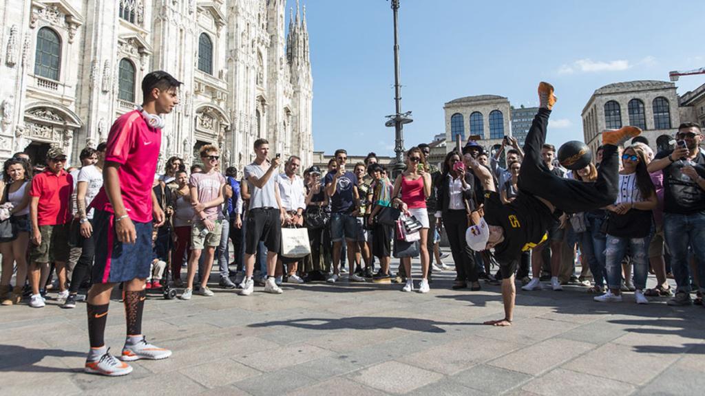 RedBullFrance's tweet photo. #RedBullFantasy épisode 1 : Quand @seanfreestyle défie @fantasyhachi... http://t.co/8cyDGEO9XD http://t.co/cAqTzdylCE