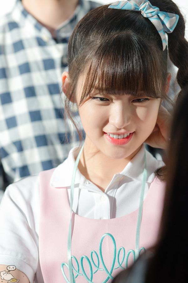 Arin_Thailand's tweet photo. [Fantaken] 150607 #OhMyGirl  @ Myeondong Fansign [©ohmy8irl] #아린 #Arin http://t.co/7w2PDWYniu