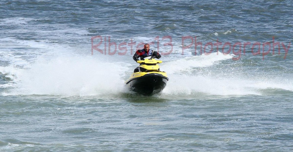 ribster13's tweet photo. @ColwynBayDaily #Fun on the #Water #NorthWales #ColwynBayJetskiClub #ConwyCounty #clubsafety https://t.co/IpuftBAkqK http://t.co/zeMGaHuwGJ