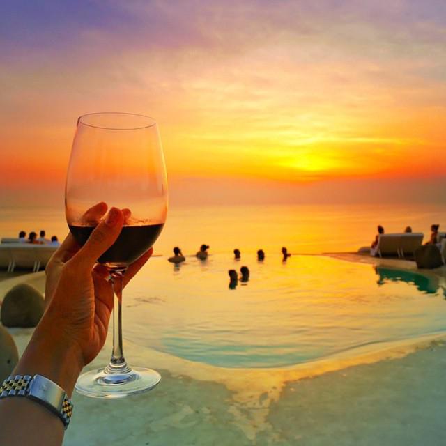 Luxurylaunches tweet media