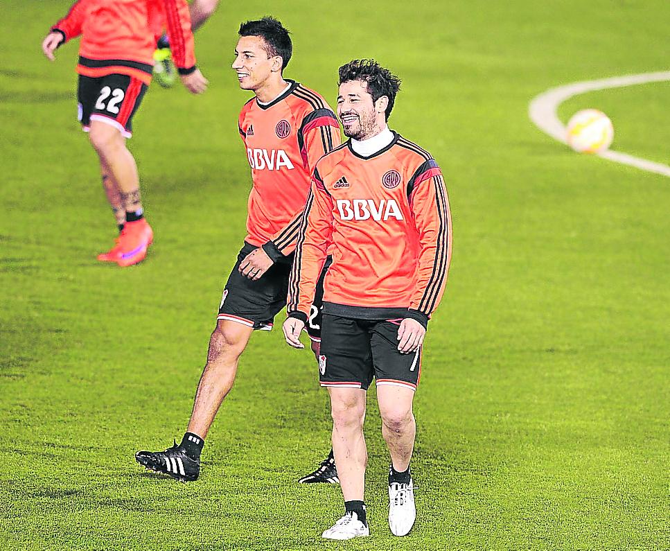 DiarioOle's tweet photo. #River Gallardo destacó lo importante que es para su equipo el aliento de 10 mil hinchas http://t.co/AHrewXKcT5 http://t.co/jzxapx7hVf