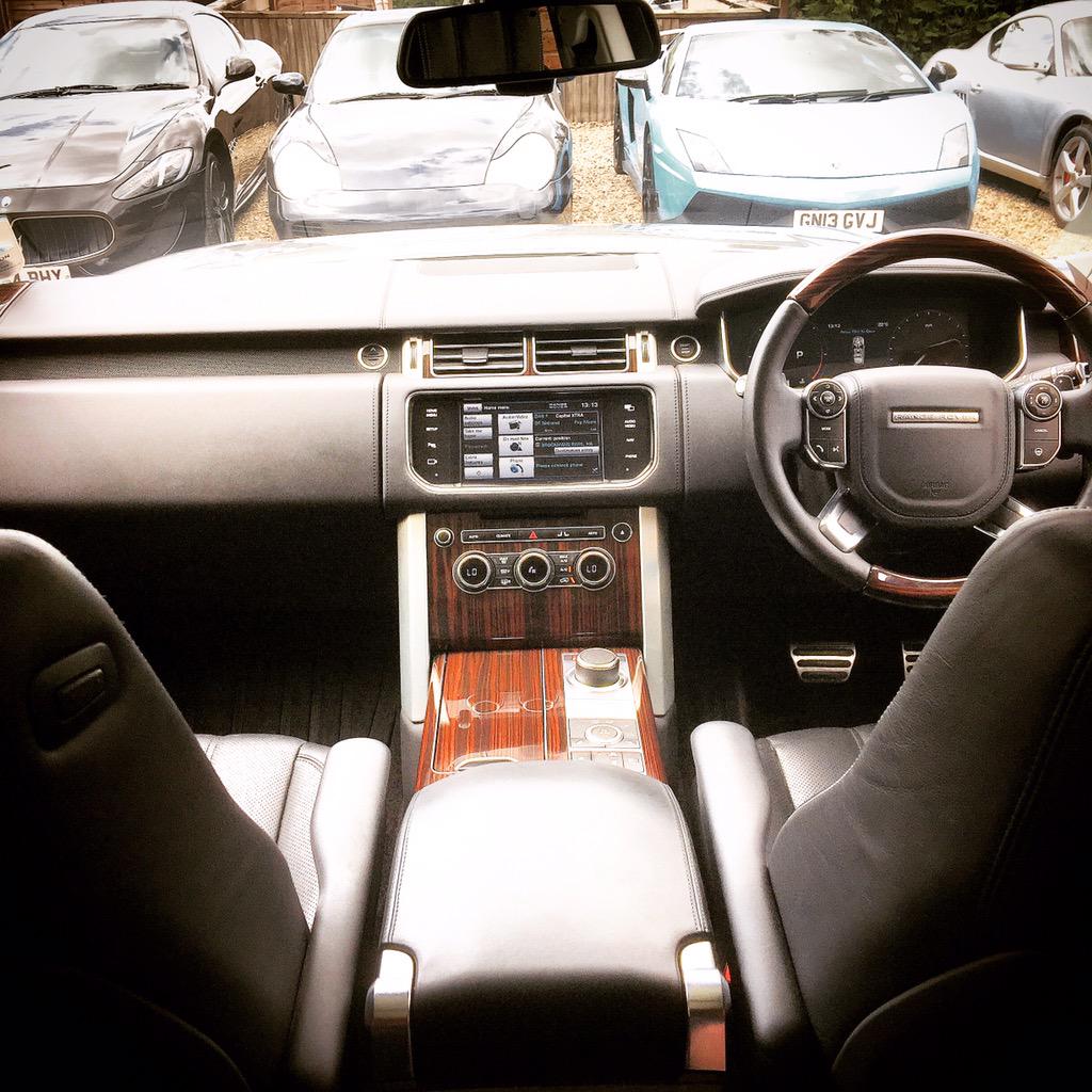 GPCarsHerts's tweet photo. Top spec Autobiography just arrived. Have a look at the full listing on our website #mayfair @M25BIZ @PZimbler http://t.co/3gIuSkD9WF
