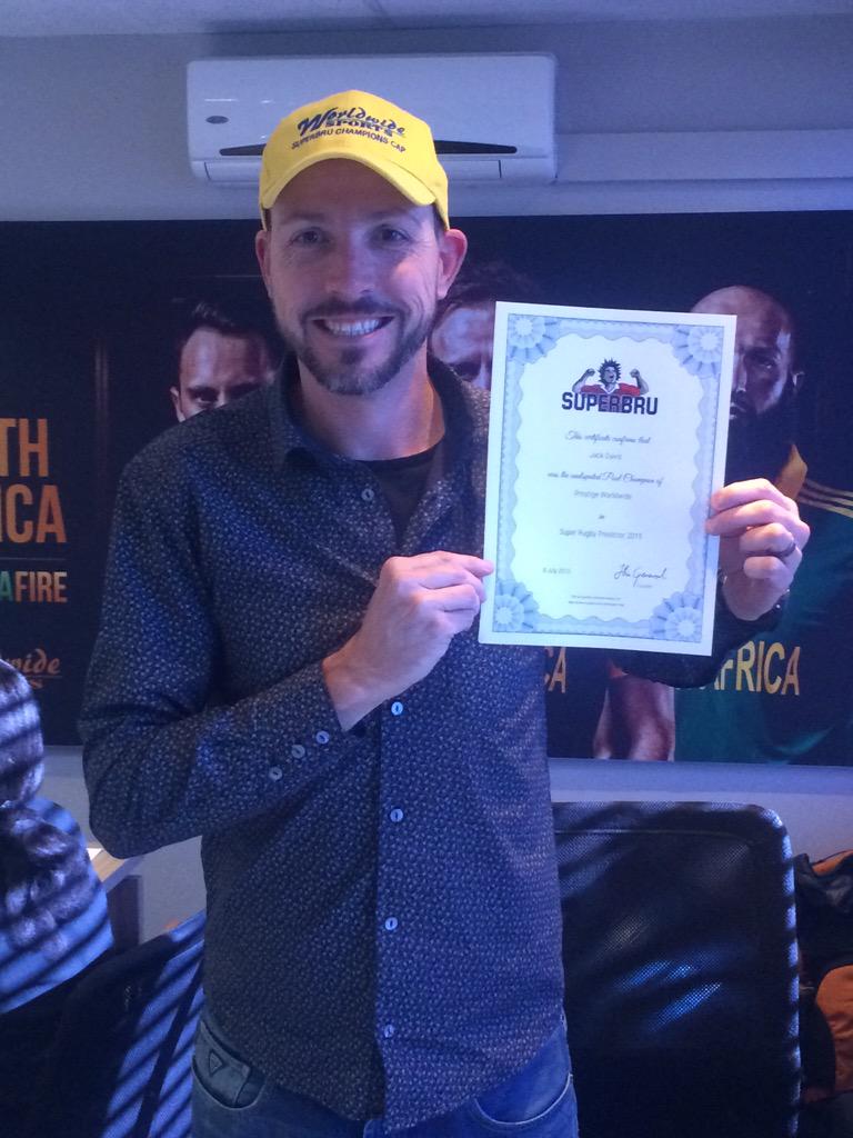 WorldwideSport2's tweet photo. The boys @geofflawton04 @PKSAIrish  didn't enjoy handing it over but what a season @markjackdavis had on @SuperBru http://t.co/8H81VZWZTk