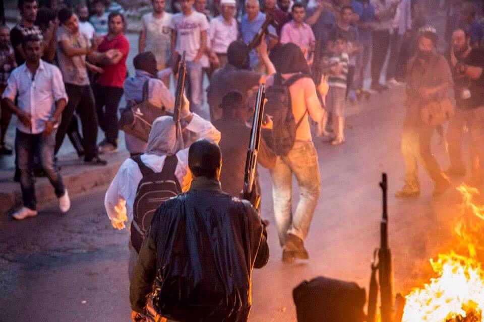 metesohtaoglu's tweet photo. Pro Kurdish and left wing militants clashed with police last night in #Istanbul's #Gazi neighbourhood #Turkey 
📷 http://t.co/Jgt6E00aaT
