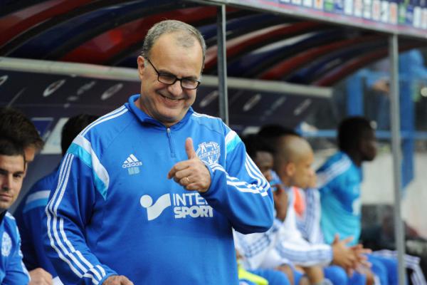locosxbielsa's tweet photo. Ser el mejor te quita felicidad pero ser único nos hace felices a los demás. Feliz cumple, Loco! http://t.co/7lREwlreok