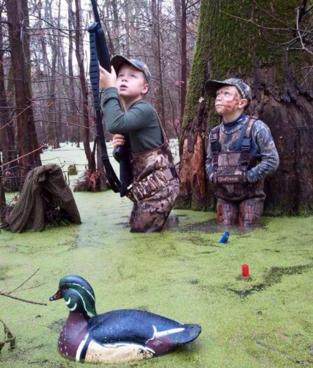 vela_cxehange's tweet photo. My future sons! #RaiseEmRight http://t.co/leuEQ2q9Yz