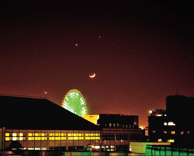 Doreen_lady's tweet photo. Ferriswheel http://t.co/2Xk8w4KXul