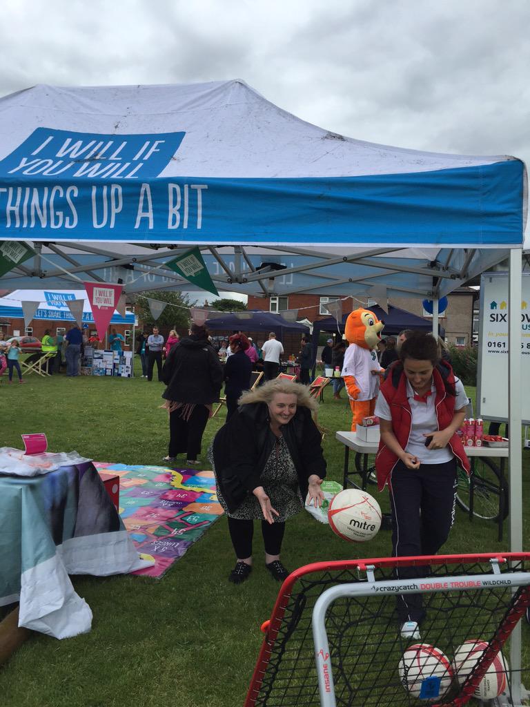 IWIYWRadcliffe's tweet photo. We're @SixTownHousing #Radcliffe roadshow with @IWIYWBuryEast @Bk2Netball_BURY  @I_will_if for #BREAD15 #GiveItAGo http://t.co/4HGaJUuEAx