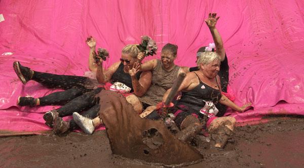 CRUKEventsWales's tweet photo. Due to popular demand, we are putting on another #PrettyMuddy event in #Cardiff on 13th Sept! SIGN UP NOW #pinkarmy http://t.co/ROLvBXnmfH
