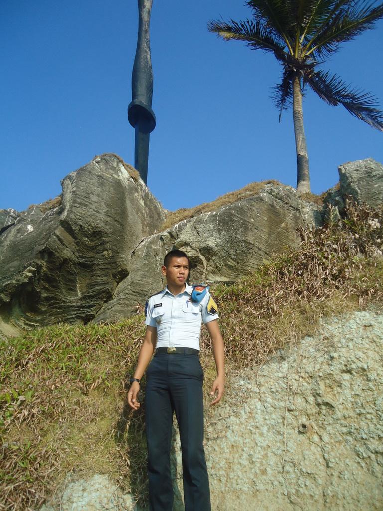 RezaIkhwanP's tweet photo. << "Prison Island" (Pantai Komando, Permisan) http://t.co/MHM3PRCuFf