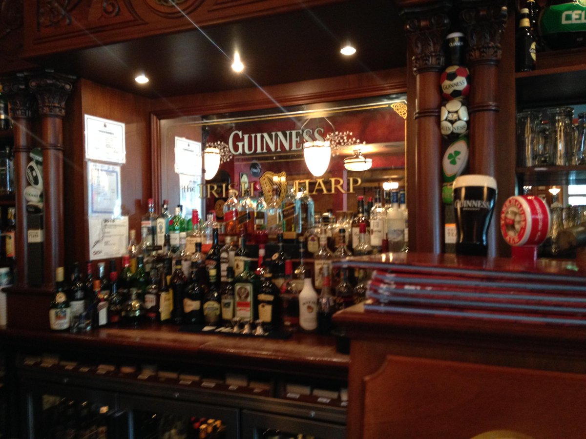 We're out and about today and exploring some of #NOTL pubs - first stop <a href="/theirishharppub/">Irish Harp Pub NOTL</a> #beer #Niagara #124onTour