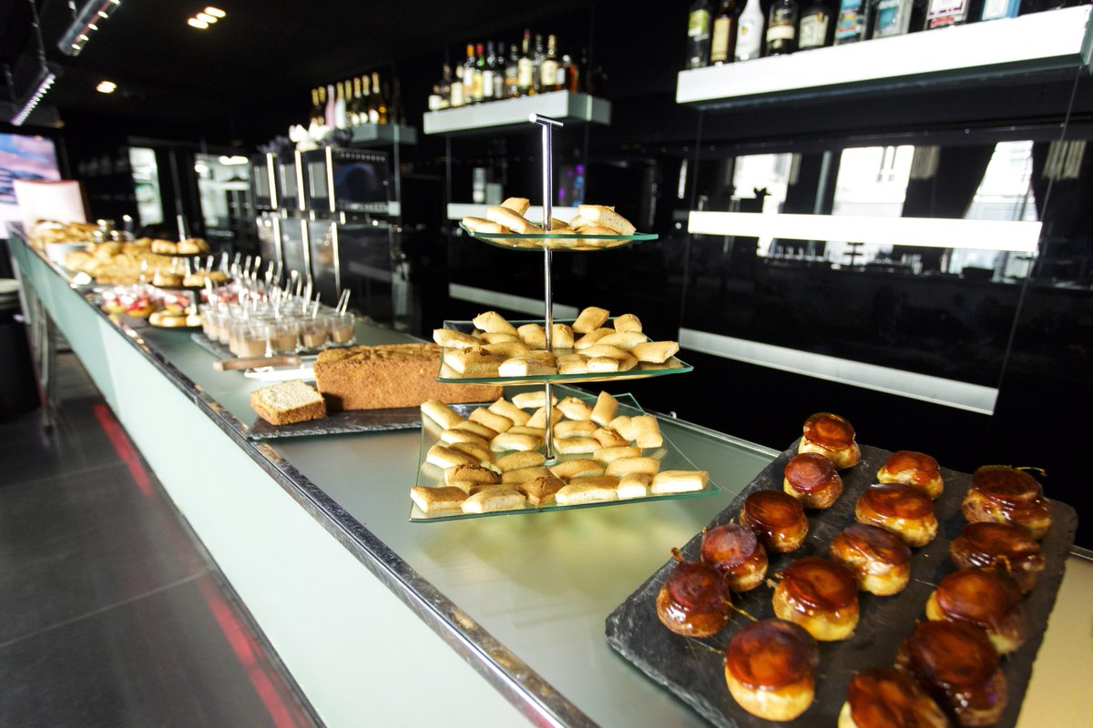 Kube_Paris's tweet photo. Plus que deux semaines pour découvrir le Brunch du Kube Paris..
#Kube #Brunch #Summer2015 http://t.co/IexUDTBzh2