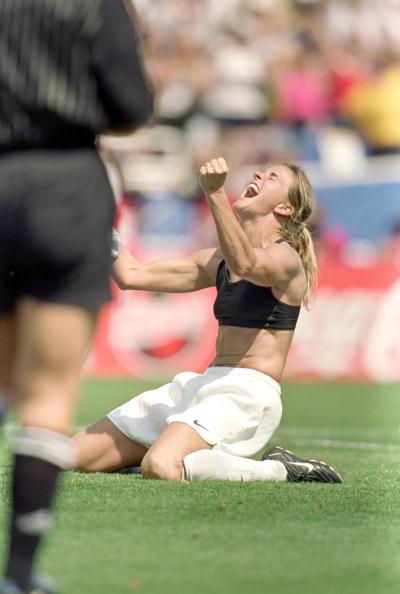 Happy 47th Birthday Brandi Chastain ( former defender/midfielder. 