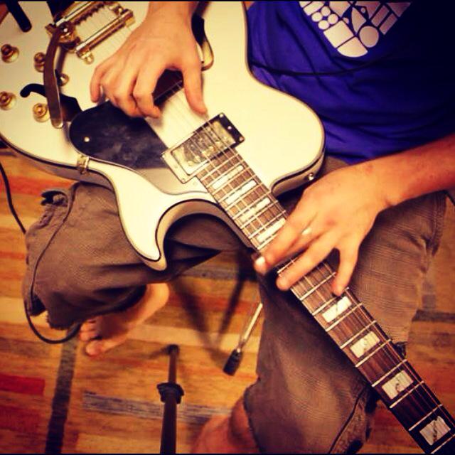 espai_local's tweet photo. Avui dia de producció musical a @espai_local http://t.co/TBg2iKUOyJ