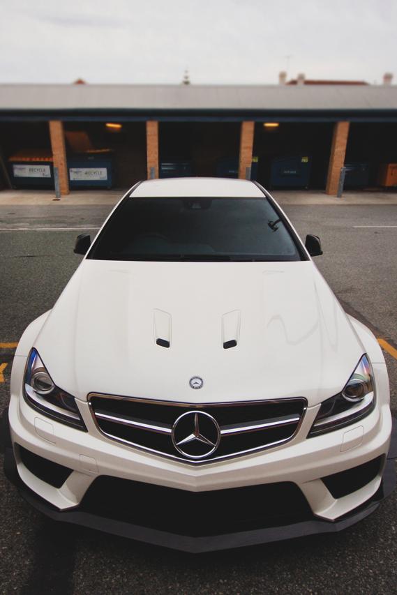 tthegoodlife's tweet photo. C63 AMG http://t.co/pXRls6jIqC