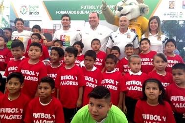Info_regio_'s tweet photo. Se unió @TigresOficial a la campaña Fútbol y Valores. http://t.co/nMgcuktjM6 http://t.co/rJYntjzko3