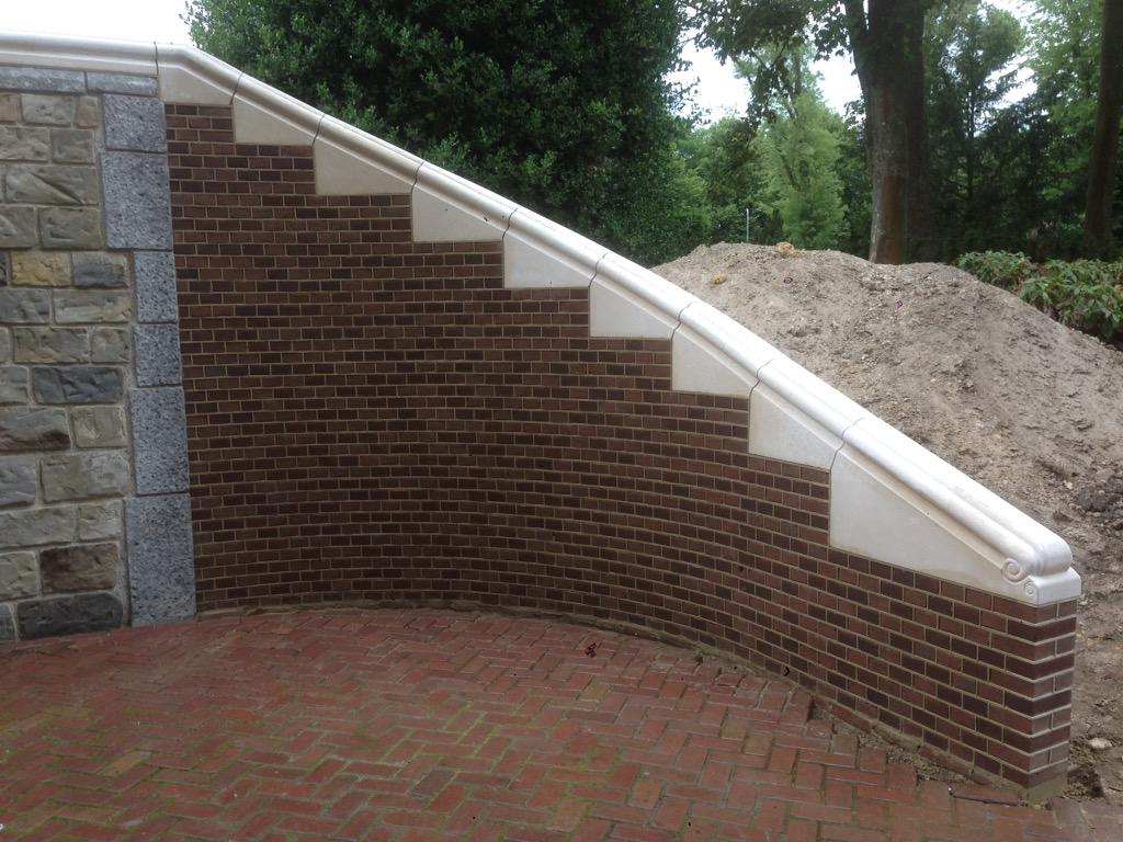 berbovoegwerken's tweet photo. #snijvoeg ronde muur #monumentaal #nonnenklooster te #eindhoven morgen verder met #restauratie #gewelf http://t.co/Xsifny70Qb