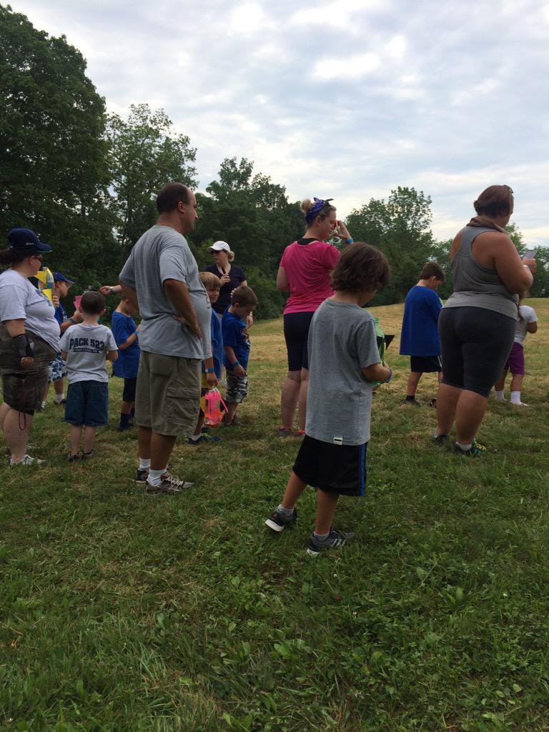 HMSRCubCamp's tweet photo. We love our homemade rockets! #BSA #HMSR #cubscouts #satellitecamp #DanielBoone http://t.co/hbeJ84JFdU