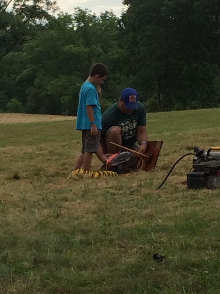 HMSRCubCamp's tweet photo. We love our homemade rockets! #BSA #HMSR #cubscouts #satellitecamp #DanielBoone http://t.co/hbeJ84JFdU