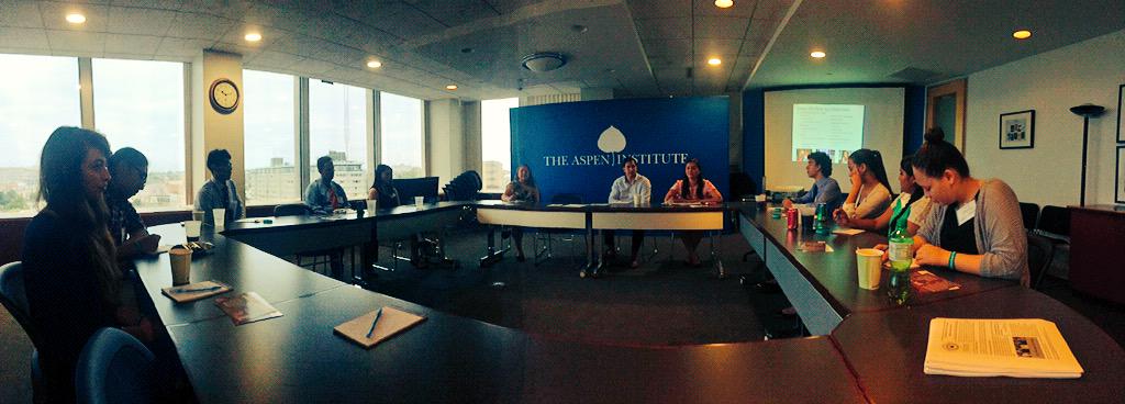 NAPLPInspire's tweet image. Our students share their ideas for health &amp;amp; wellness w/ @Center4Native Youth! #NativeYouth inspiring innovation!