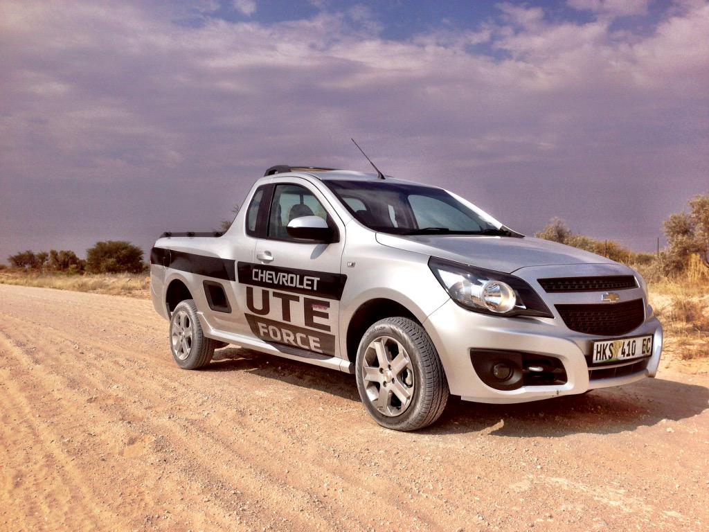 louis_bolton's tweet photo. Tx to the little bakkie that can #uteforce @chevroletsa for a smooth ride on the longest dirt road @bridge_bolton http://t.co/NokzujtyVG