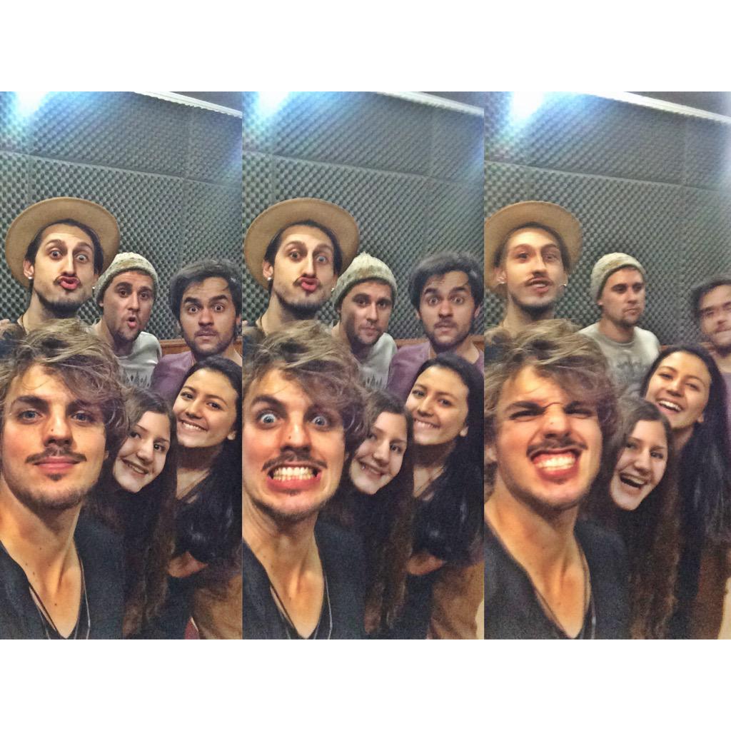 LeashSP's tweet photo. Já queremos tudo outra vez! @FabioLeash @AllanLeash @LeoLeash @MauricioLeash @BandaLeash ❤️❤️❤️❤️ http://t.co/fWeSpJT0nZ