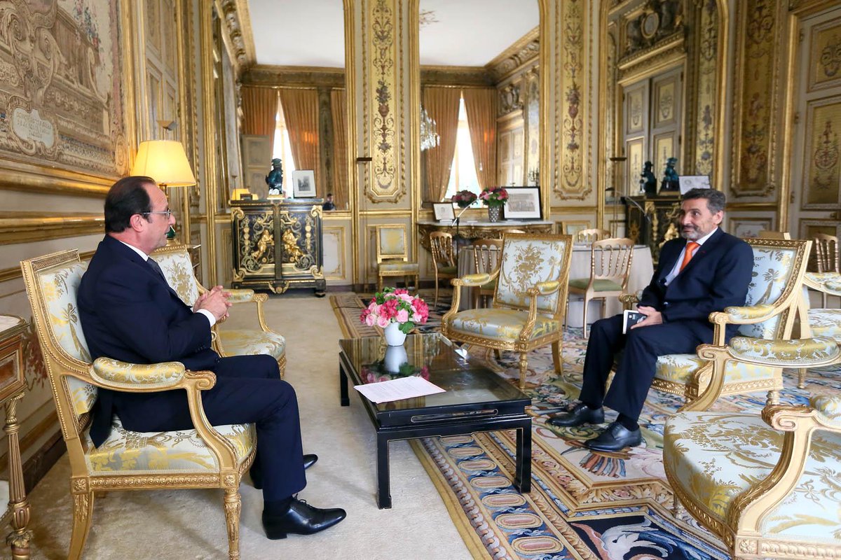 Elysee's tweet photo. L'entrepreneur international Mohed Altrad est actuellement reçu par le chef de l'État @fhollande à l'Élysée http://t.co/xstXd0cC8b