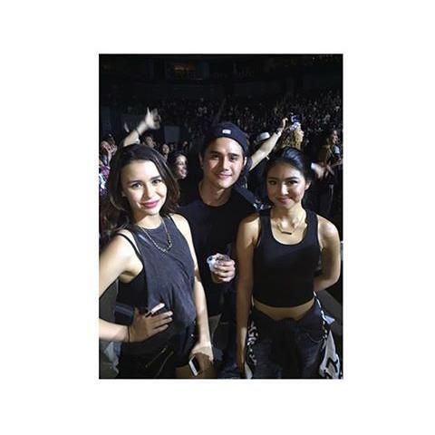 LUSTREYNA's tweet photo. “@nadineftjadine: JaDine will never let us sleep early. Concert date with friends again!
#OTWOLFirstLook http://t.co/EXr7fdXckf”